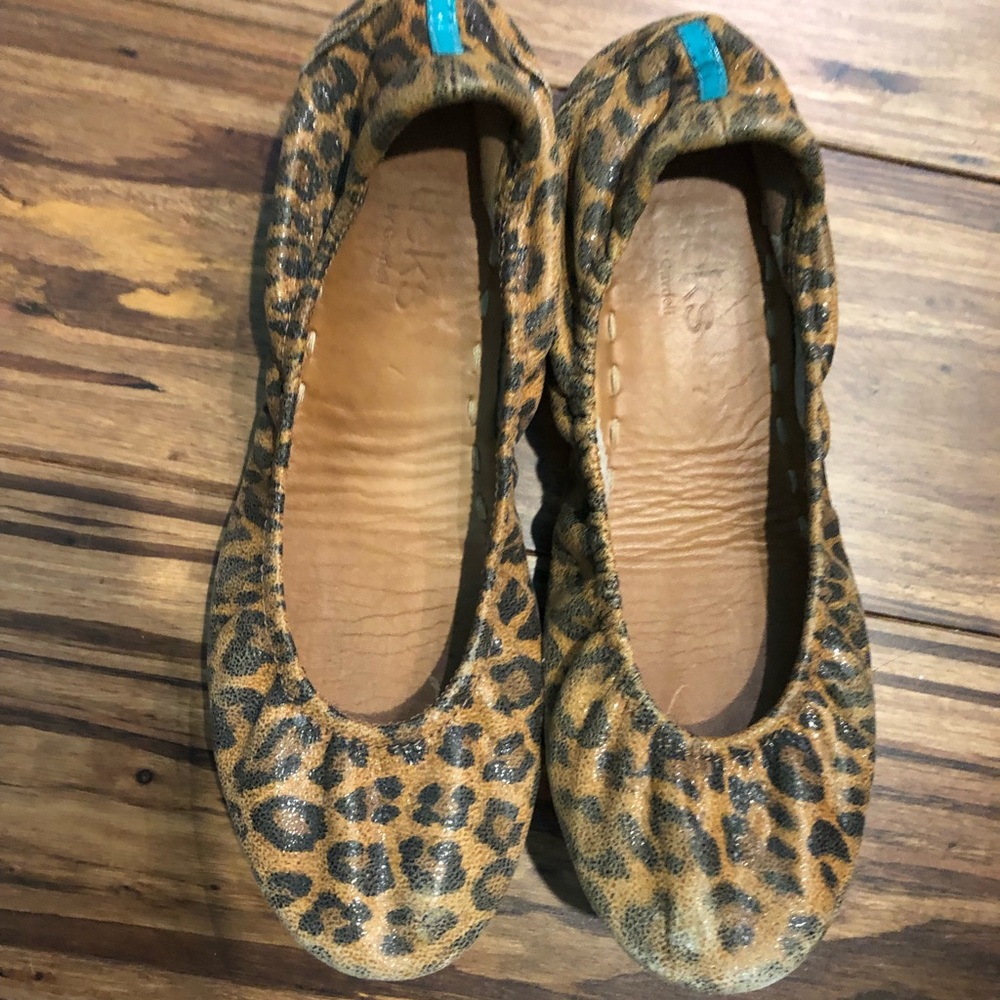 🐯 EUC Leopard Print Tieks Sz 7🐯